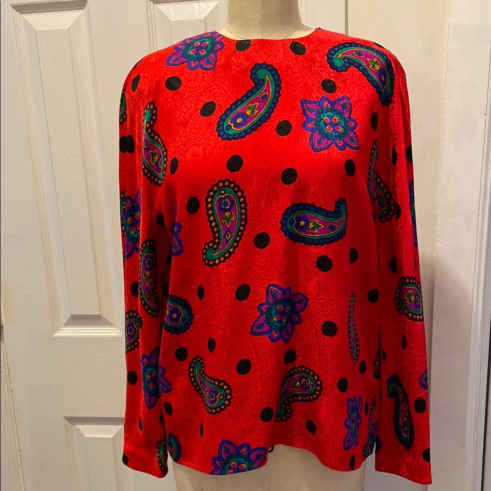 AKRIS Vintage red silk paisley blouse with buttons in the back